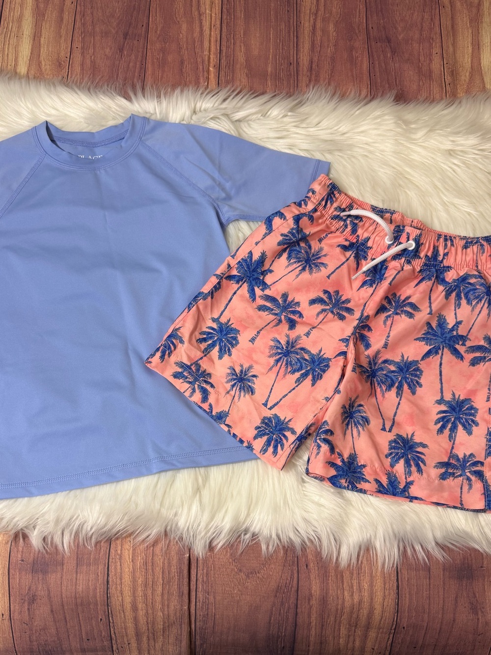 The Children’s Place Rash Guard & Palm Tree Swim Trunks Set - Boy Size M (7/8)
